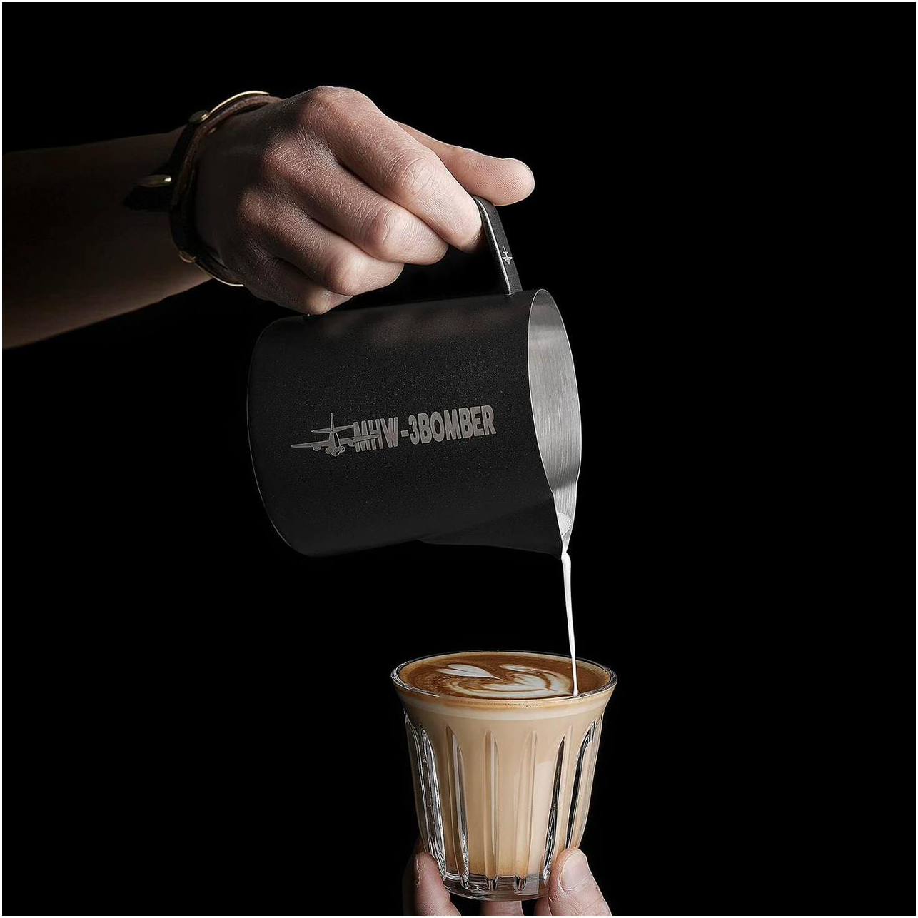 Питчер для латте-арта 500 мл с узким носиком, черный, нержавеющая сталь MHW-3Bomber