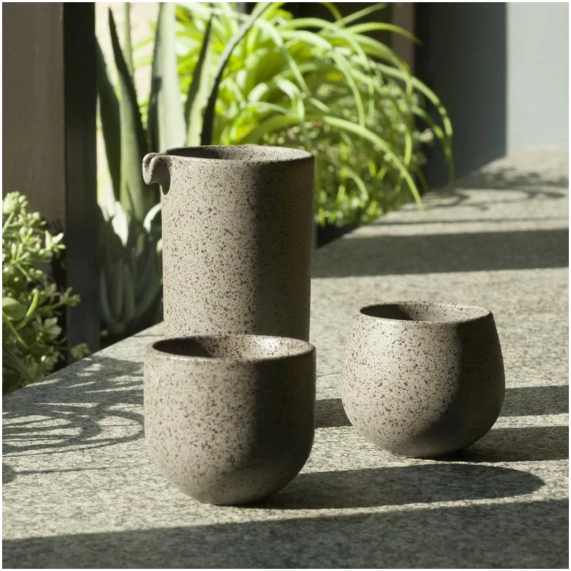 Графін для напоїв Loveramics 300 мл з унікальною глазур'ю та зручним наливом