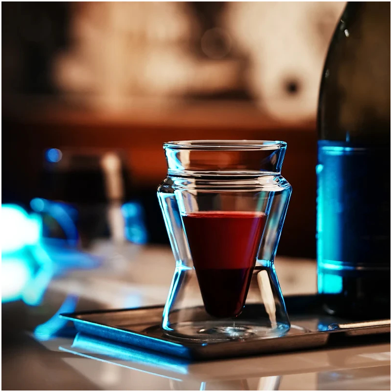 Чашка для кофе V-образная из боросиликатного стекла 130 мл, термостойкая, стильный дизайн