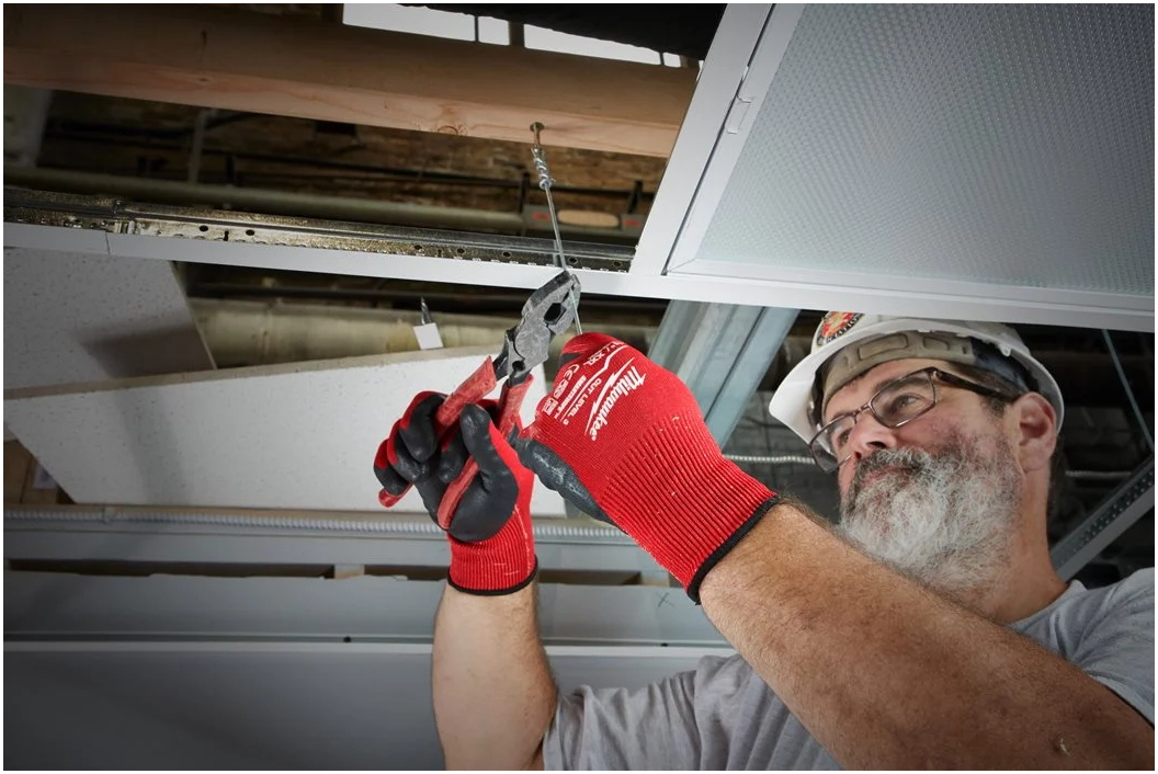 Перчатки рабочие MILWAUKEE для защиты от порезов уровень 3, размер 8/M, с текстурированным нитрилом и SMARTSWIPETM