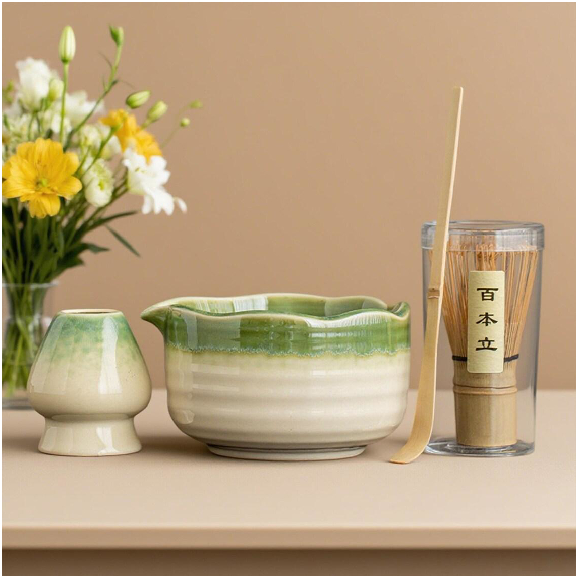 Эстетичный набор для приготовления чая матча с керамической чашей и бамбуковыми аксессуарами