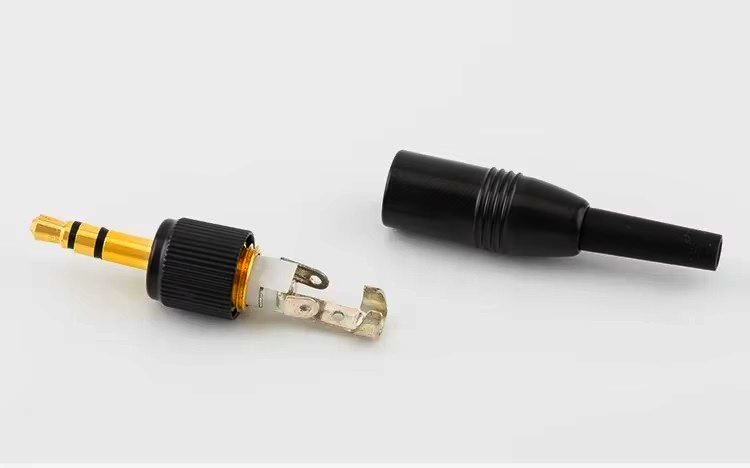 Sennheiser Джек 3.5 мм стерео з різьбовою фіксацією, позолочені контакти, для мікрофонів