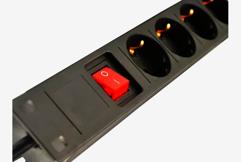 Блок розеток Hyperline SHE19-8SH-S-IEC 19