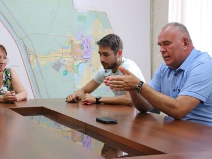 Важно понимать проблемы: Юрий Крупенин встретился с жителями Приозерной улицы