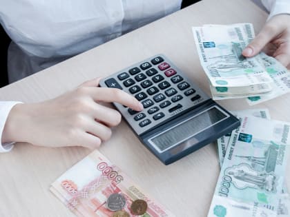 Экономист Беляев: бюджет выдержит увеличение МРОТ