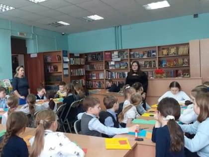 «Букетик для мамы» – мастер-класс для рузских школьников