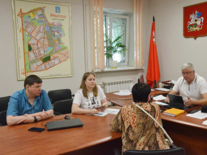 Тарас Ефимов провел прием жителей по социальным вопросам в Общественной приемной партии