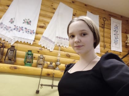 В Колюбакинской школе отметили День музейного селфи