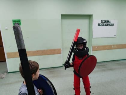 Спортивный урок по мечу в Тучково