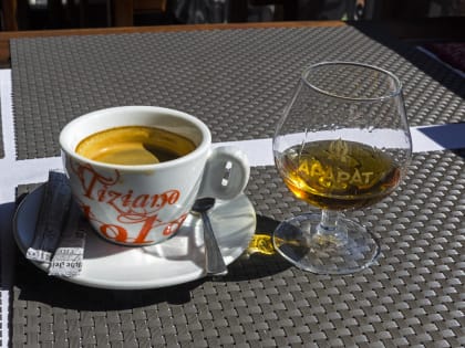 Ереванский коньячный завод опроверг данные о прекращении поставок в Россию