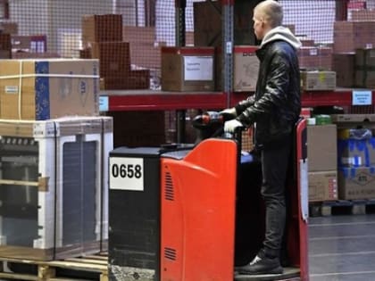 Профицит бытовых товаров на складах достиг весьма большого значения