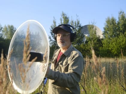 Орнитолог‑биоакустик из Пущино записал пение тысячи видов птиц со всего мира