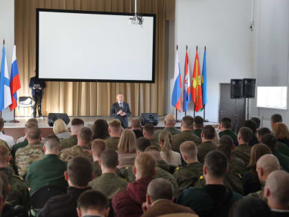 Секретарь Московского областного регионального отделения «Единой России», спикер Мособлдумы Игорь Брынцалов поздравил сотрудников Центра с годовщиной работы