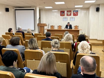 Игорь Мальцев провел совещание по уборке городской территории