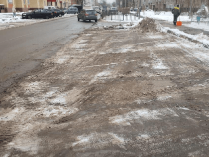 Уборка снега в Дубне: коммунальные службы продолжают работать