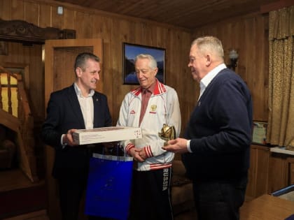 Сегодня день рождения отмечает почетный гражданин города Королёва, летчик-космонавт, дважды герой Советского Союза Владимир  Викторович Аксёнов