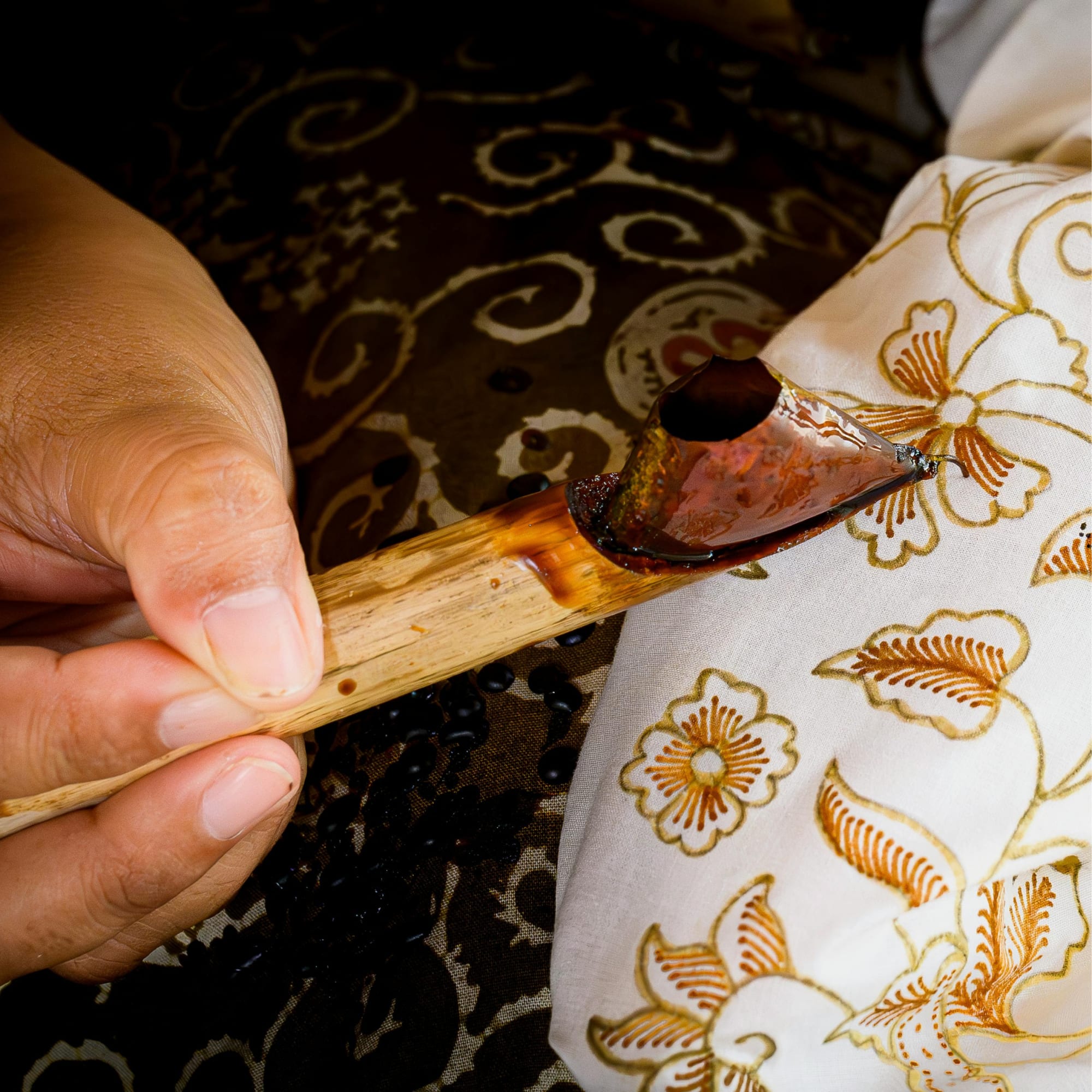 Eksplorasi Seni Tradisional: Workshop Membatik Bersama