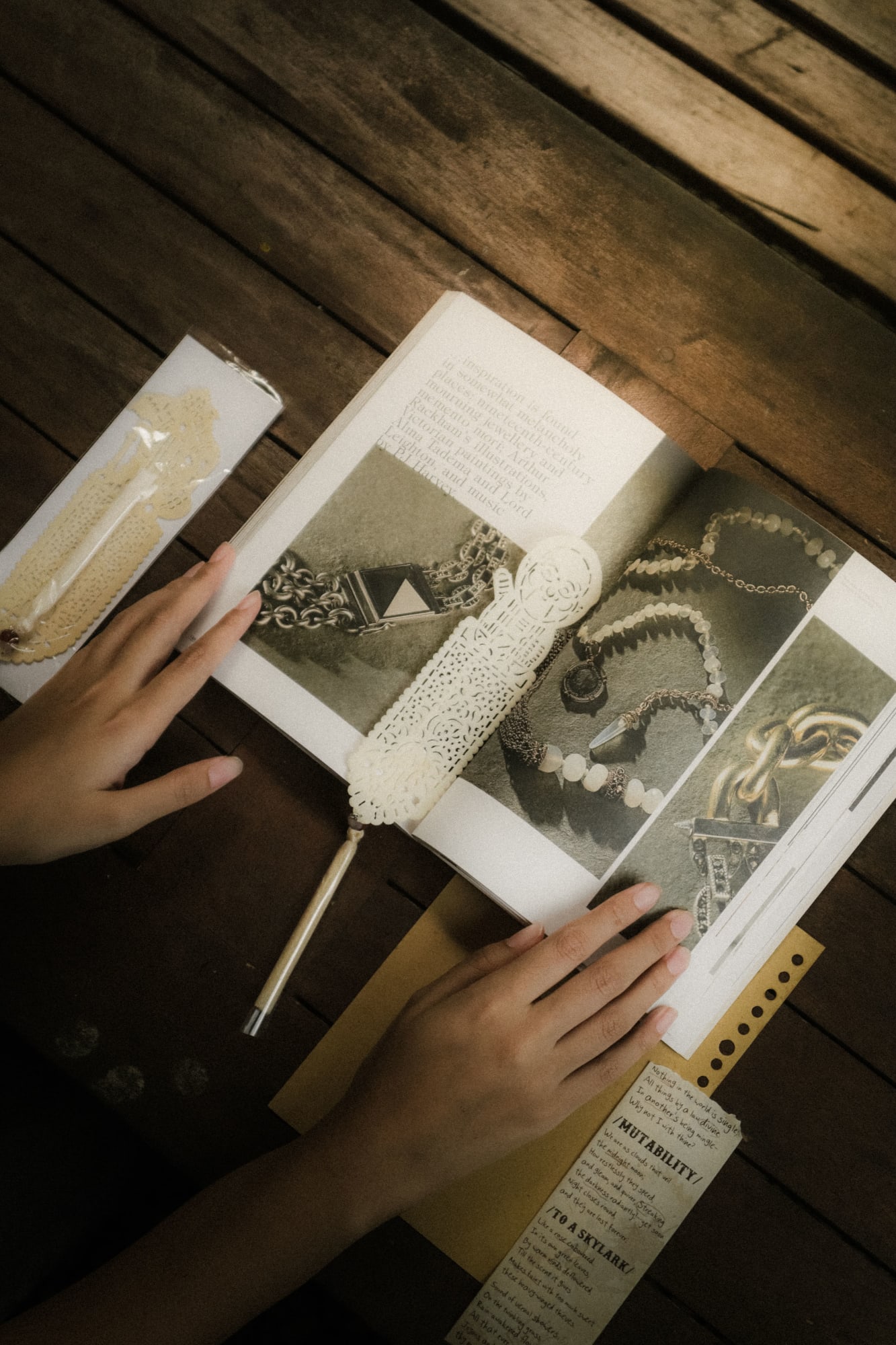 Tatah Sungging Leather Bookmark Decorating Workshop