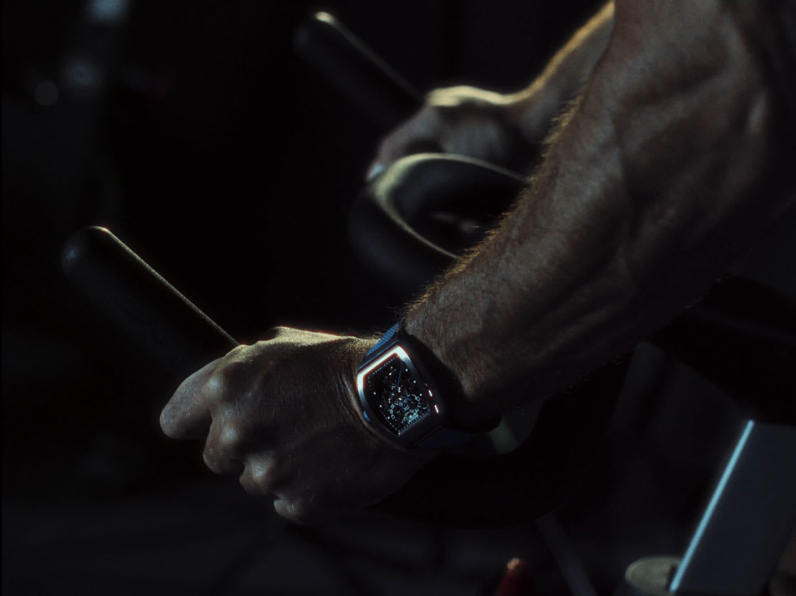 gravity-still-12_lbabn1