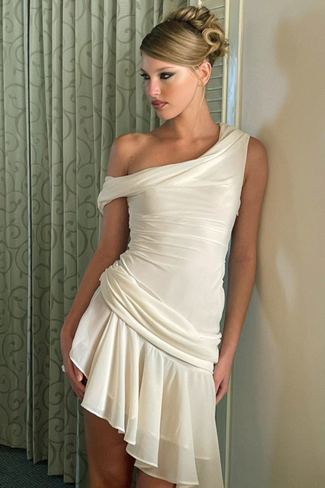 Summer Solid Color Oblique Shoulder Lace Stitching Backless Dress