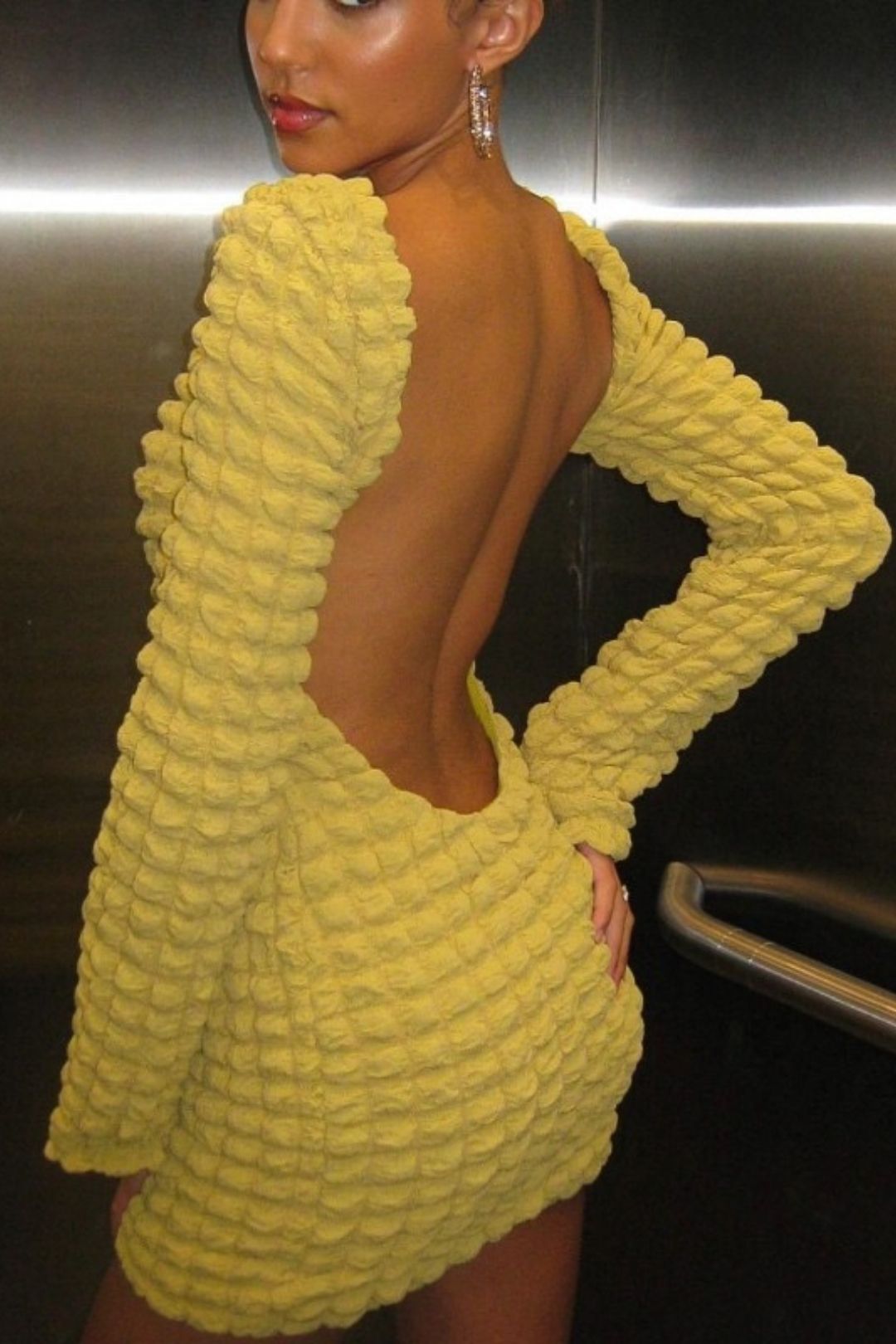 New Solid Color Long-sleeved Popcorn Sexy Backless Short