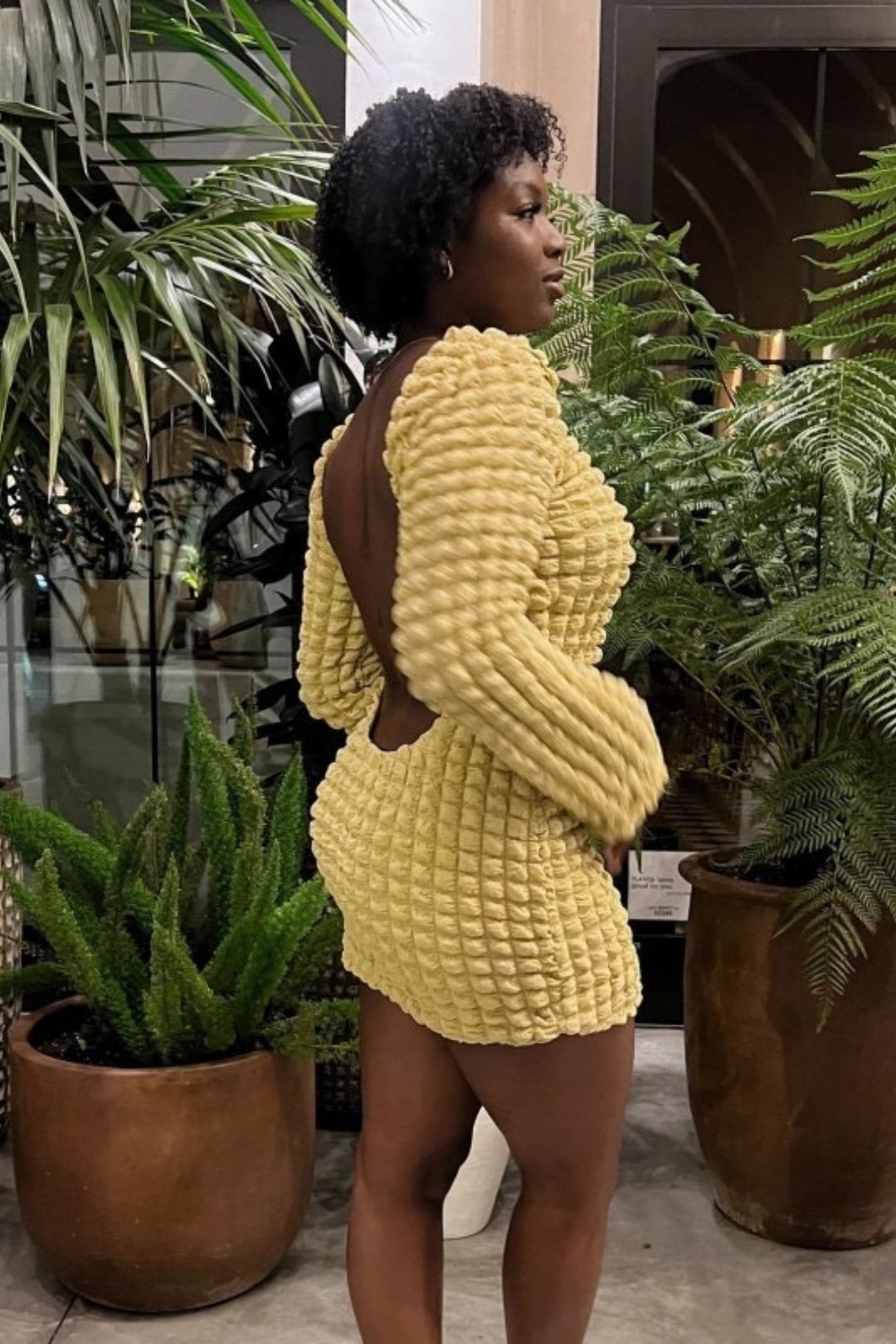 New Solid Color Long-sleeved Popcorn Sexy Backless Short