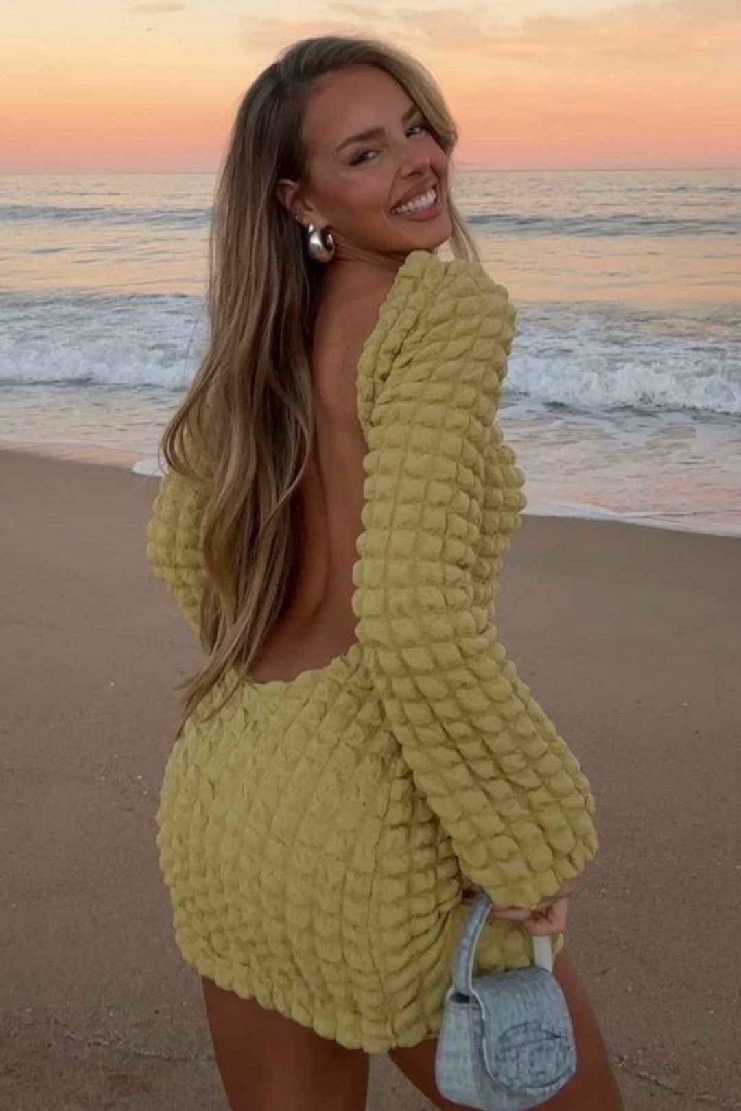 New Solid Color Long-sleeved Popcorn Sexy Backless Short
