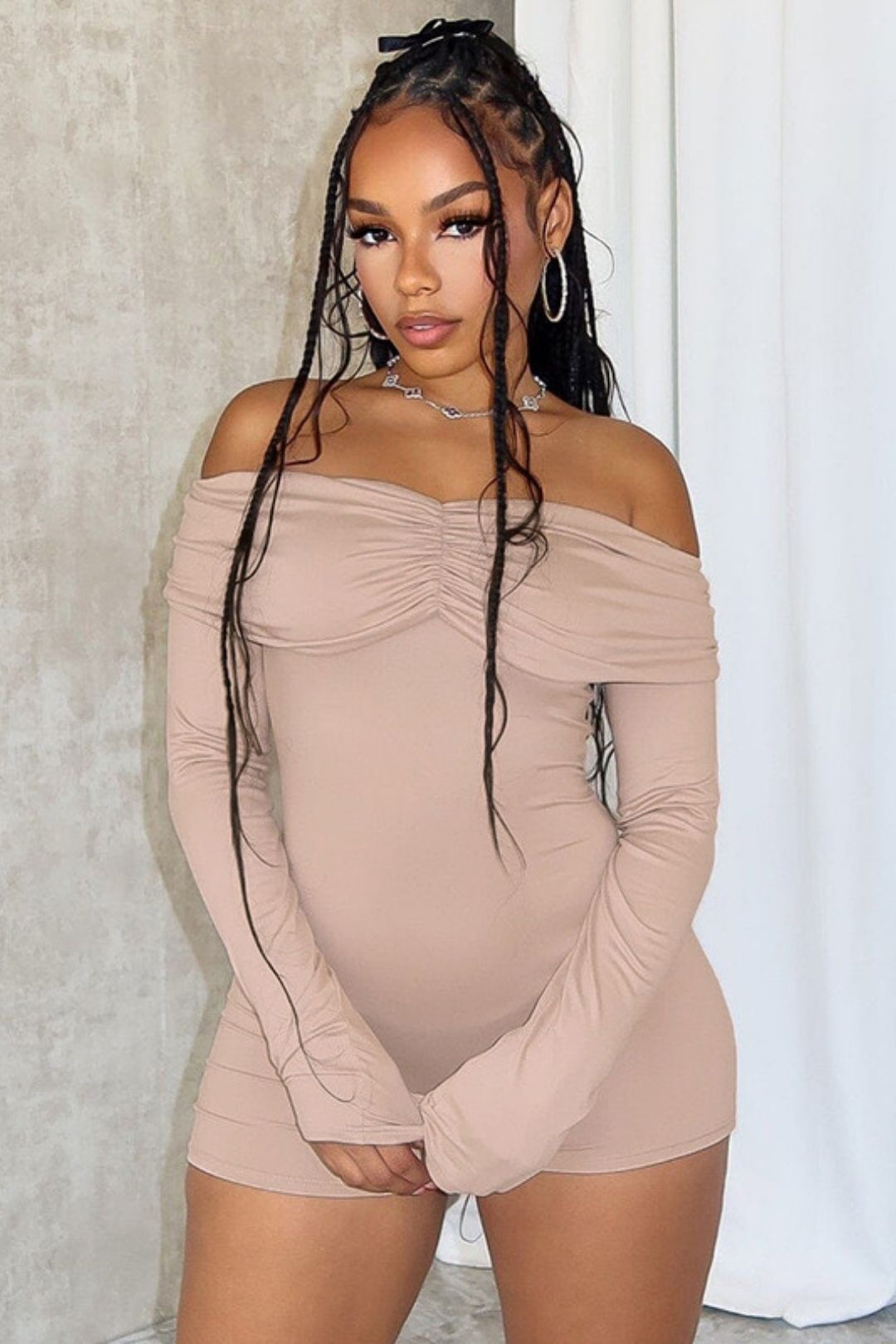 One-shoulder Pleated Long-sleeved Tight-fitting High-waisted Temperament One-piece Shorts