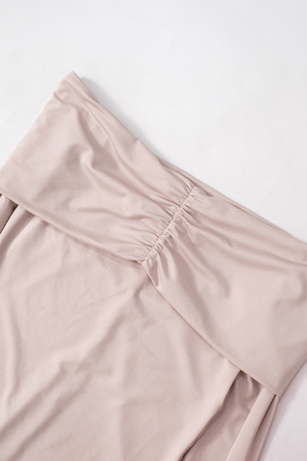 One-shoulder Pleated Long-sleeved Tight-fitting High-waisted Temperament One-piece Shorts