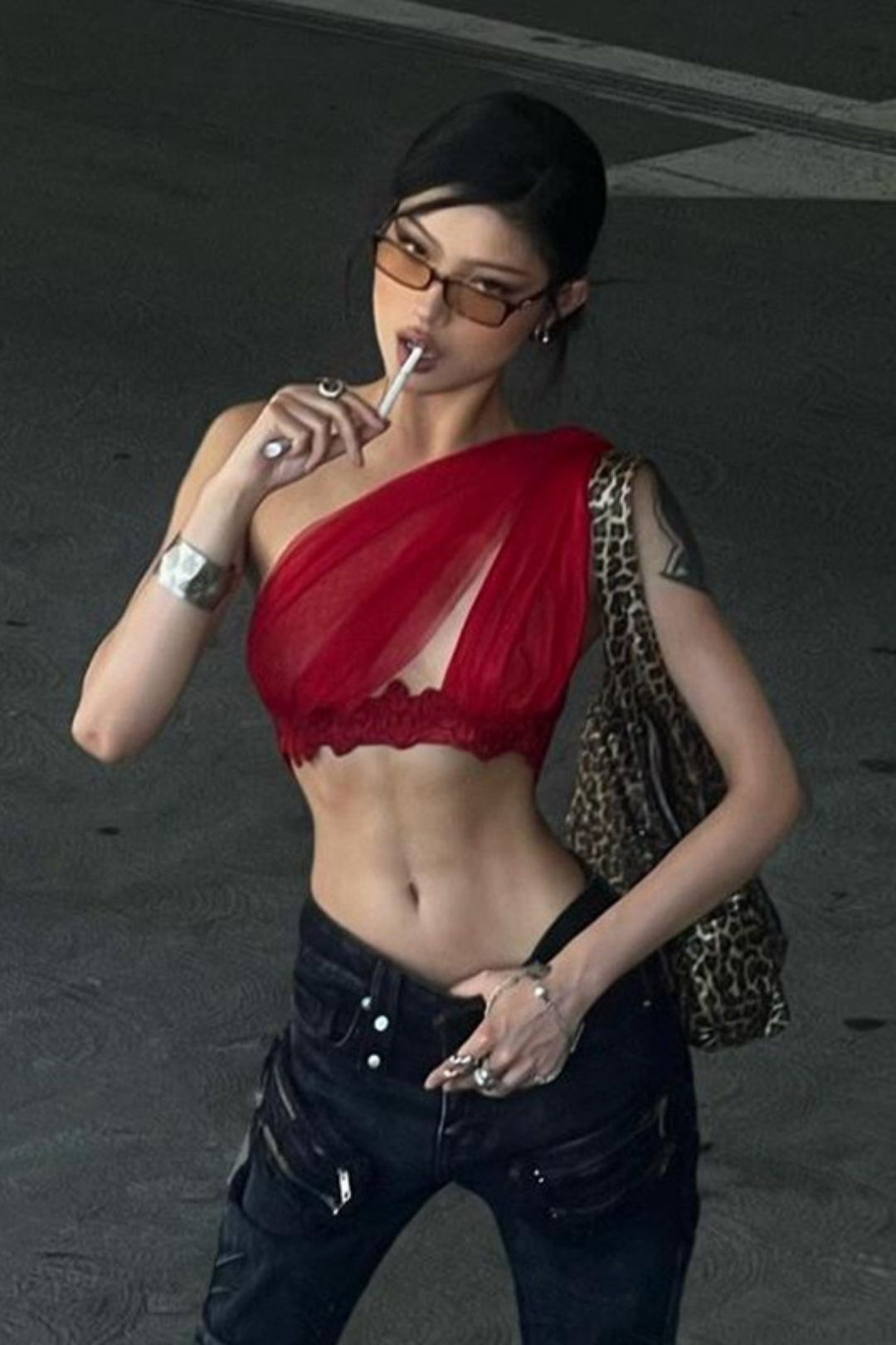Sexy Personalized Mesh Backless Hollow Slanted Shoulders Exposed Navel Lace T-shirt Vest