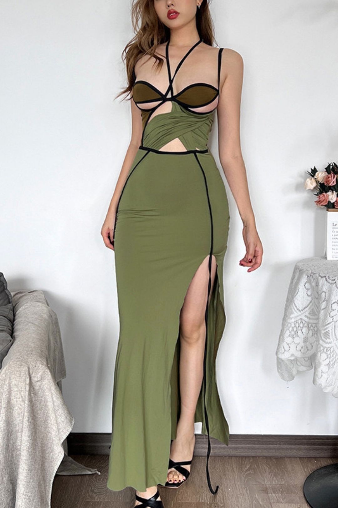 Personalized Contrasting Color Straps, Backless Halter Neck, Sexy Slit Suspender Dress