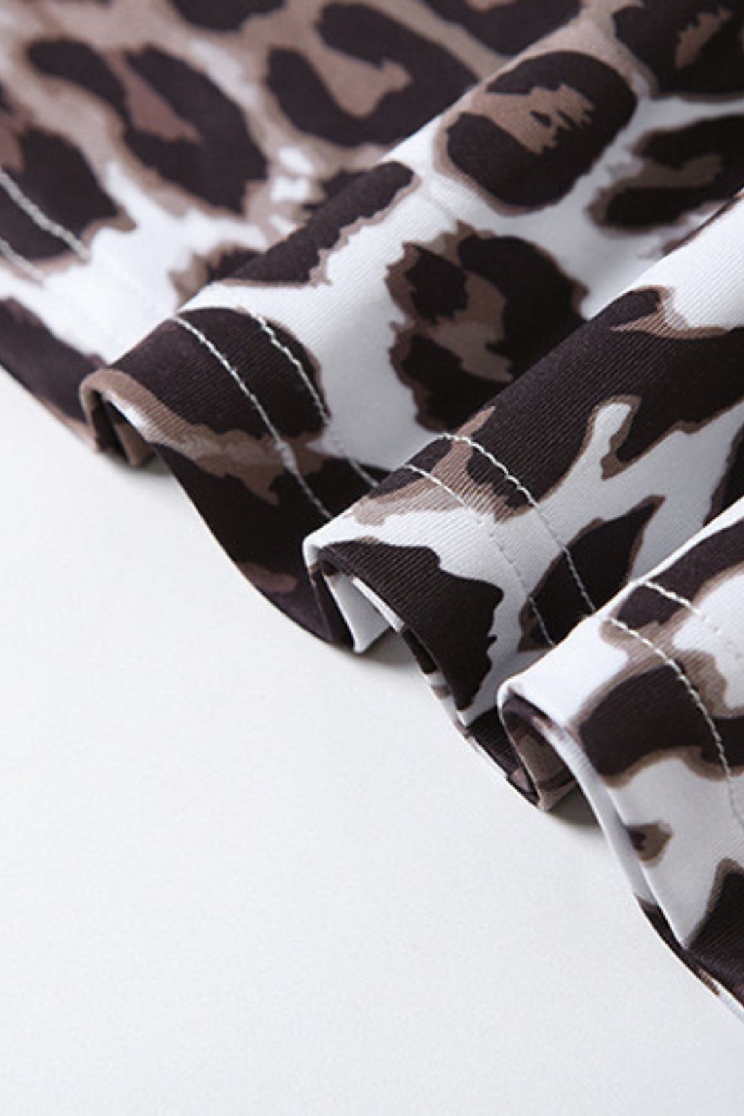 Sexy Lace-up Halter Neck Halter Strap Leopard Print Skirt Suit