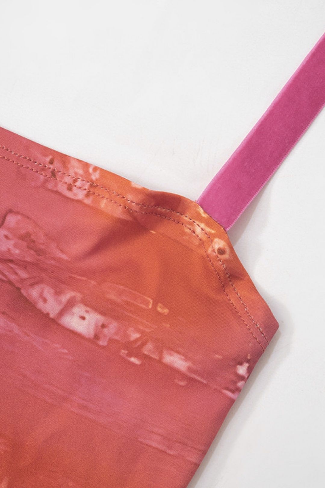 Fashionable Printed Dress Sexy Halterneck Lace-up Backpack Hip Skirt