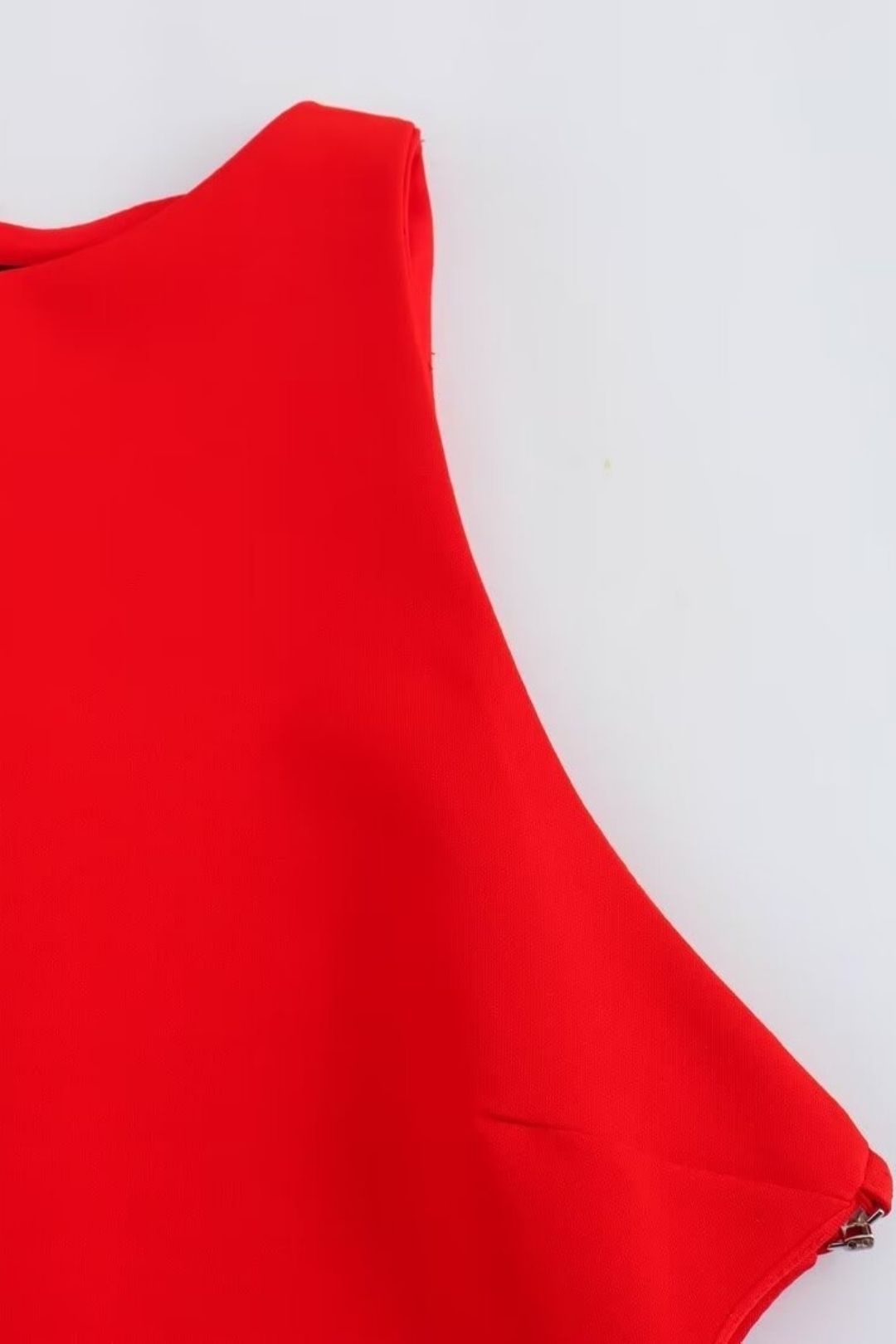 Open Design Round Neck Short Dress