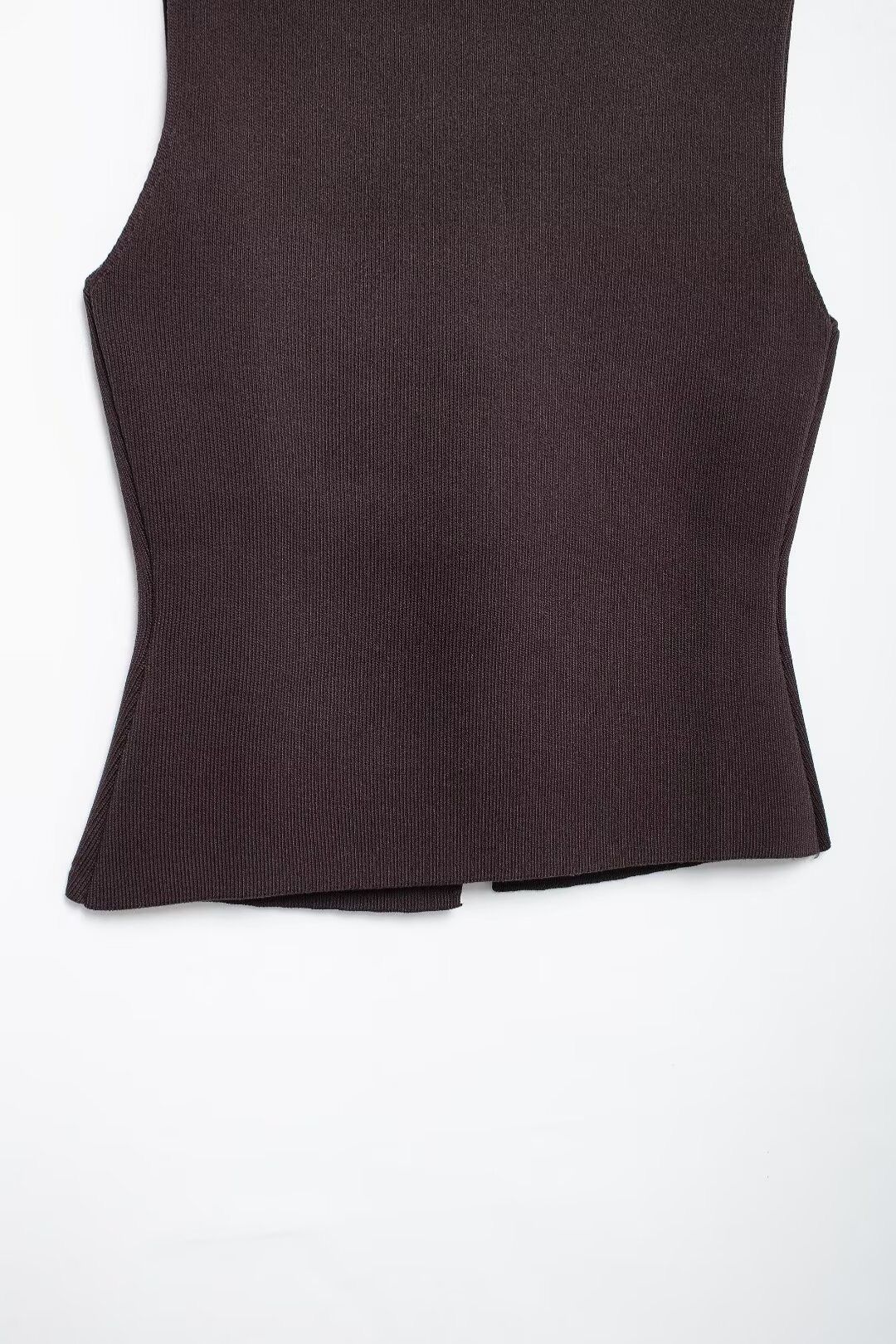 Style Gold Button-decorated Knitted Vest Top