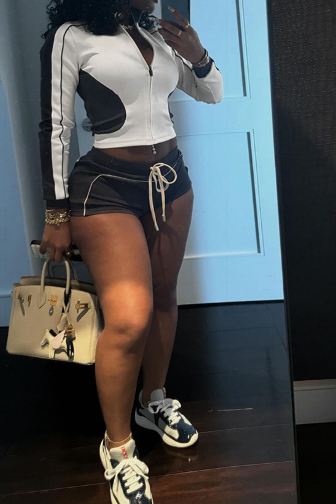 Stand-up Collar Stitching Contrasting Zipper Slim Sports Shorts Suit