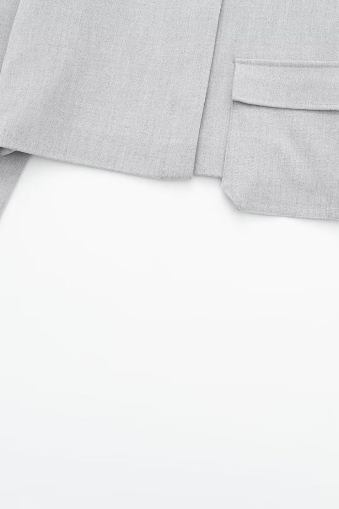 Short Long-sleeved Shirt + High-waisted Pleated Skirt