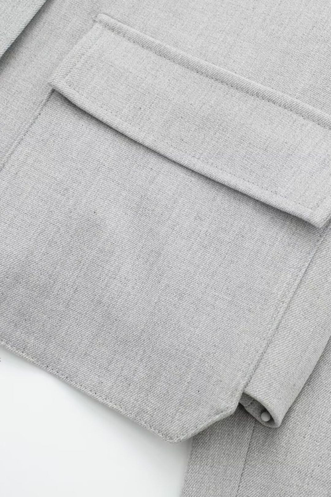 Short Long-sleeved Shirt + High-waisted Pleated Skirt