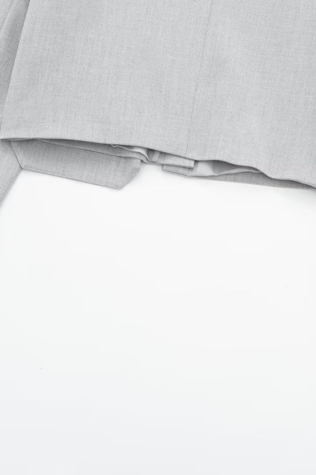 Short Long-sleeved Shirt + High-waisted Pleated Skirt