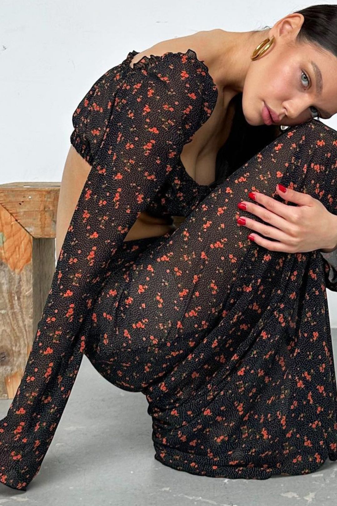 Sexy U-neck Crop Tops Slim See-through Skirt Suits