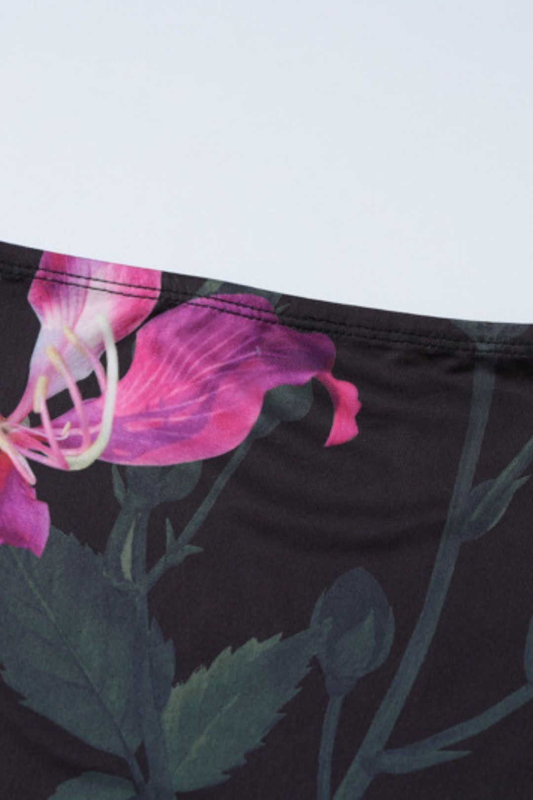 Print Sexy V-neck Vest Slim Skirt Suit