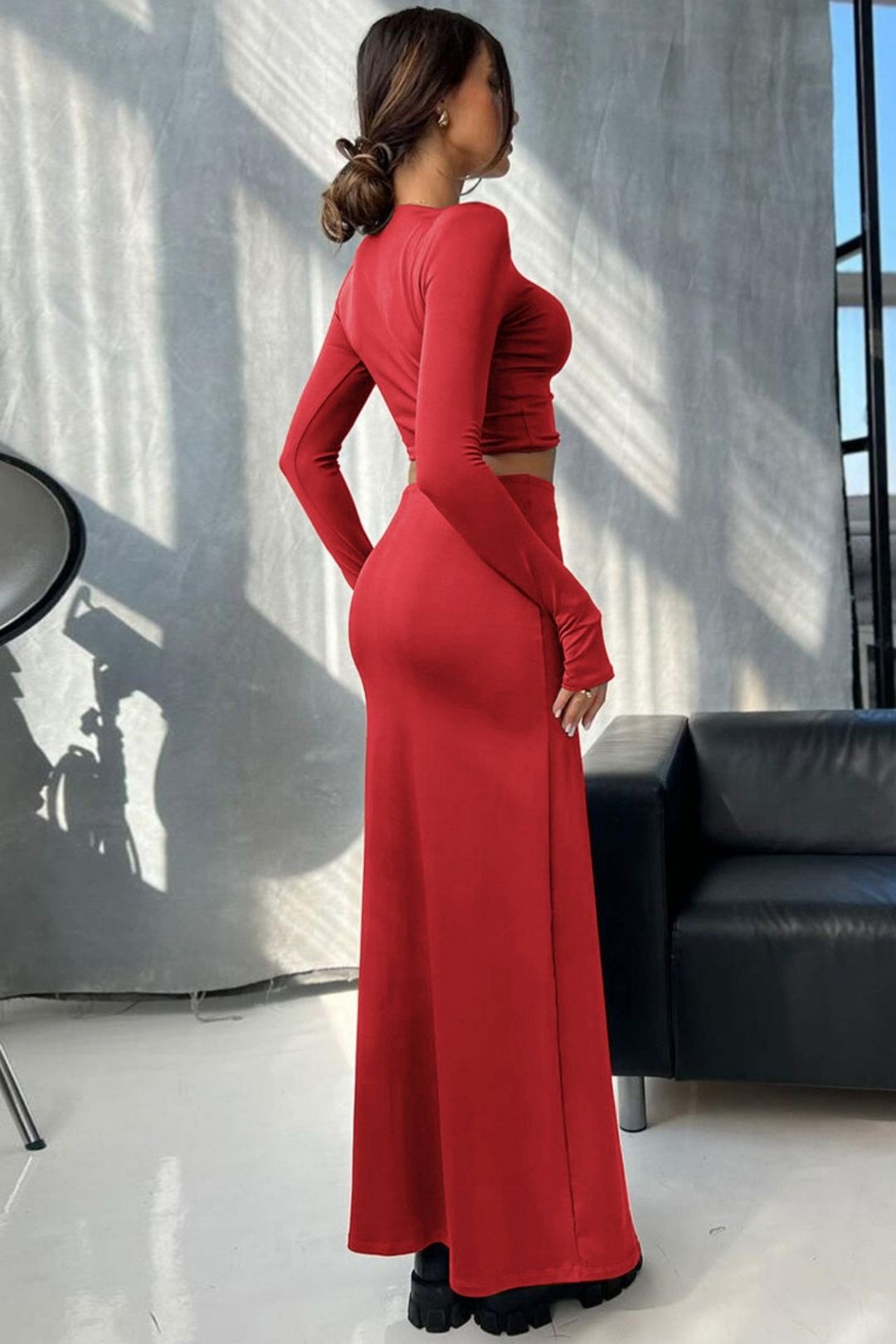 Navel-baring Long-sleeved Tops Slim Skirt Suit