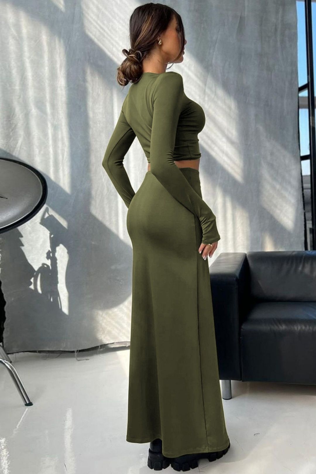 Navel-baring Long-sleeved Tops Slim Skirt Suit