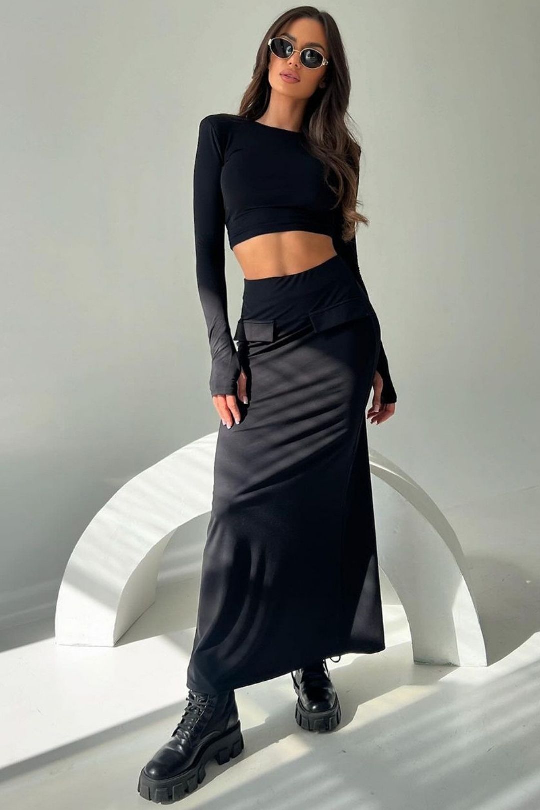 Navel-baring Long-sleeved Tops Slim Skirt Suit