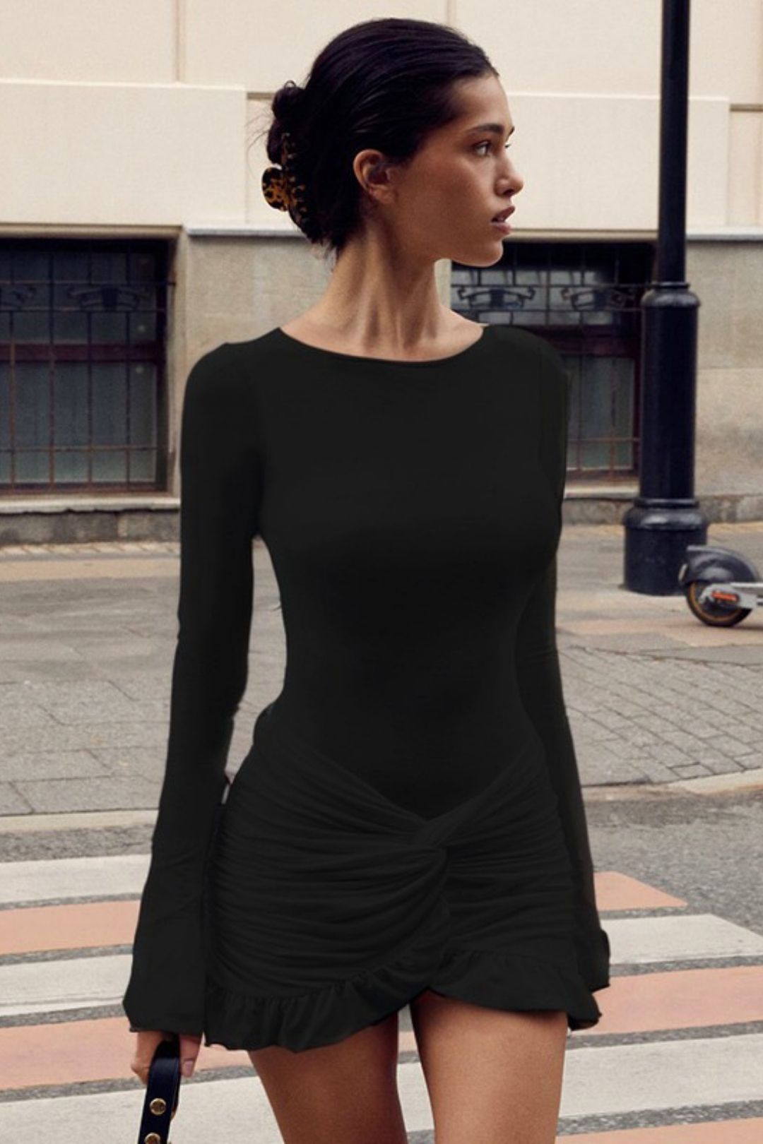 Sexy Round Neck Long-sleeved Slim Hip-covering Solid Color Dress