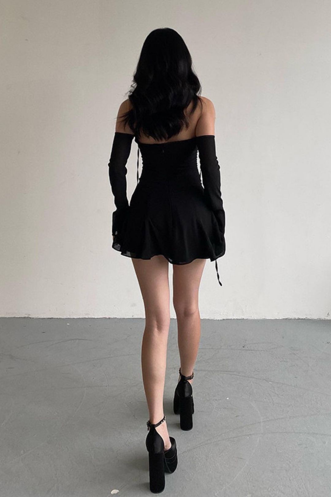 Sexy Pure Lust Style Mesh Sleeves Backless Dress