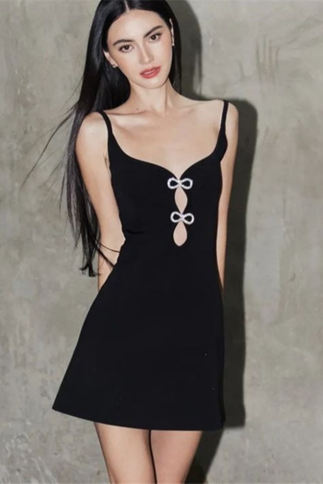 Sexy V-neck Bow Hollow Backless Sleeveless Suspender Dress