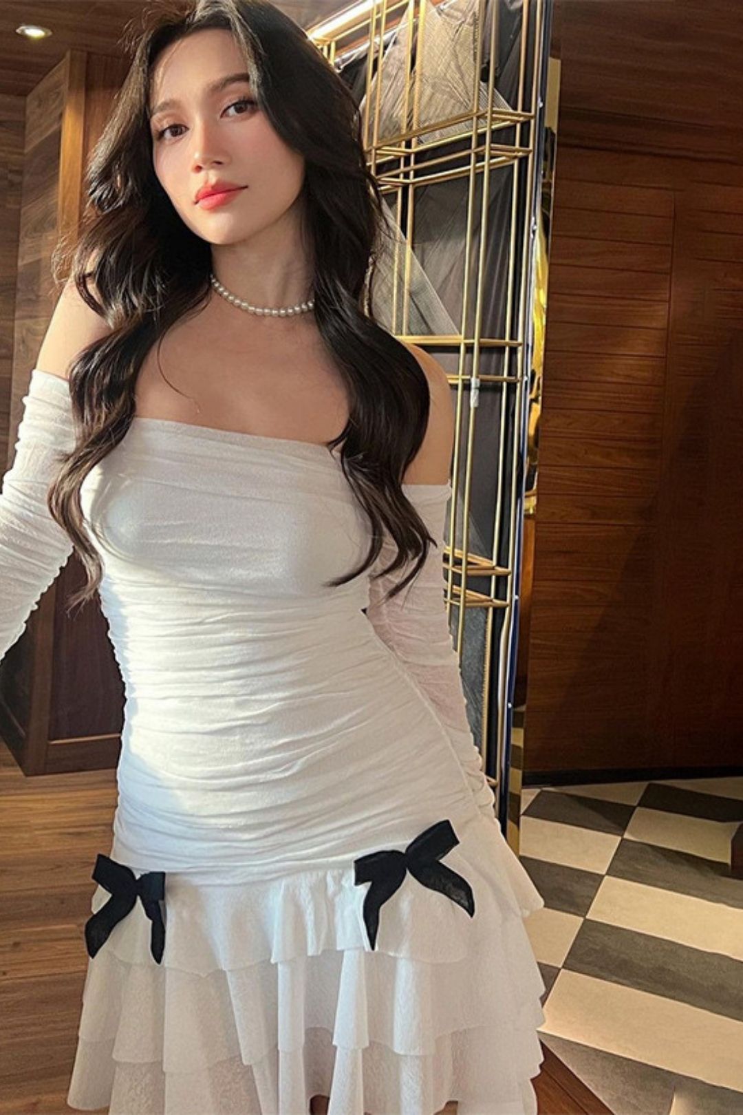 One-line Collar Tube Top Pleated Long-sleeved Lotus Leaf Dress