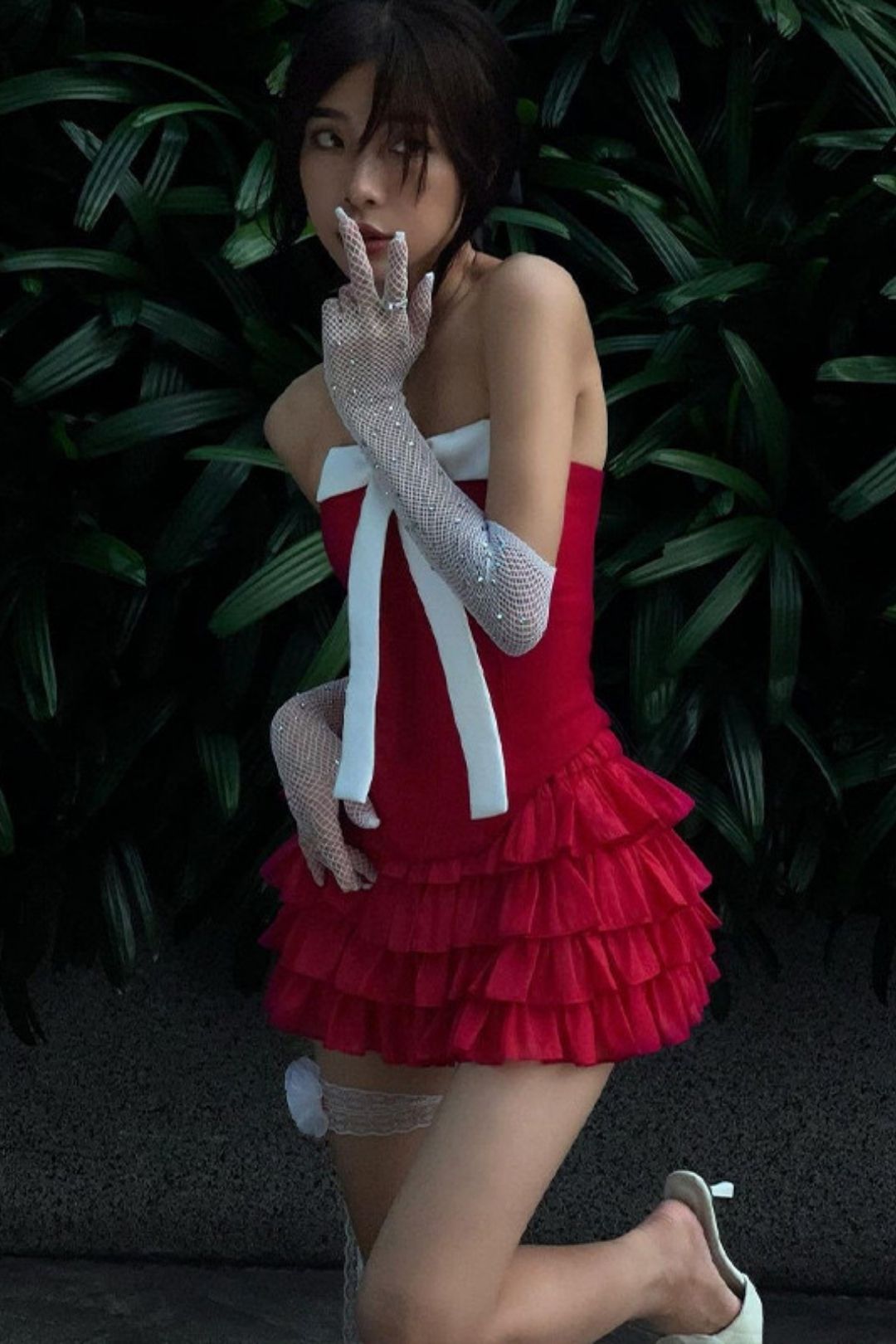 Sexy Sweet And Spicy Bow Vest Splicing Lotus Leaf Skirt Suit