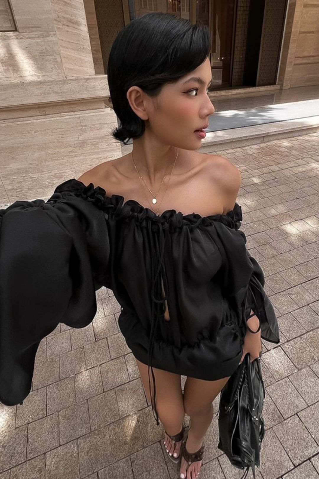 Sexy One-line Collar Pleated Tube Top Lantern Long Sleeve Hip Dress